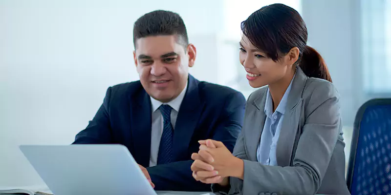 Why Partner with the Best TN Visa Consultants for Canadian Applicants for Iraq?